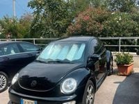Usata VW New Beetle 101 CV (74 kW) 2003 Nero Utilitaria