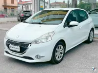 Usata Peugeot 208 Access 68 CV (50 kW) 2012 Bianco Utilitaria