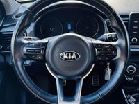 Usata Kia Rio Active 77 CV (56 kW) 2017 Argento Berlina