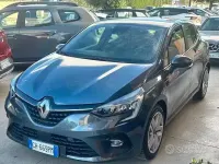 Usata Renault Clio V 100 CV (73 kW) 2021 Blu Berlina
