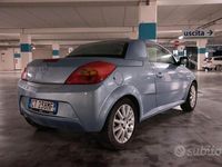 Usata Opel Tigra Edition 90 CV (66 kW) 2005 Blu Cabrio