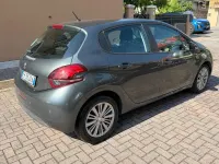 Usata Peugeot 208 75 CV (55 kW) 2017 Grigio Utilitaria