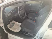 Usata Ford Fiesta Titanium 86 CV (63 kW) 2019 Bianco Utilitaria