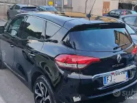 Usata Renault Scénic 110 CV (80 kW) 2017 Monovolume
