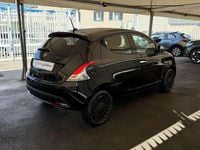 Usata Lancia Ypsilon Silver 69 CV (50 kW) 2022 Nero Utilitaria