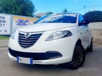 Usata Lancia Ypsilon 69 CV (50 kW) 2015 Bianco Utilitaria