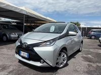 Usata Toyota Aygo 69 CV (50 kW) 2016 Grigio Utilitaria