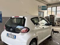 Usata Toyota Aygo Connect Style 73 CV (53 kW) 2011 Utilitaria