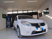 Usata Dacia Sandero 74 CV (54 kW) 2010 Bianco Berlina
