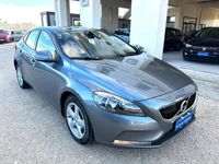 usata Volvo V40 D2 120cv R-design 2018 Unica Garantita