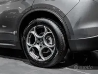Nuova Alfa Romeo Stelvio Sprint 210 CV (154 kW) 2026 Grigio SUV