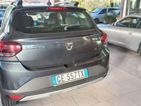 Usata Dacia Sandero Comfort 91 CV (66 kW) 2021 Grigio Berlina