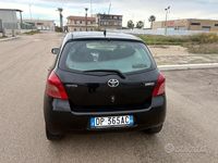 Usata Toyota Yaris 69 CV (50 kW) 2010 Nero Berlina
