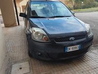 Gebraucht Ford Fiesta 69 PS (50 kW) 2007 Grau Kleinwagen