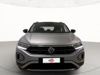 Usata VW T-Roc Life 110 CV (80 kW) 2023 Pyrit silver metallizzato nero SUV