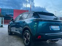 Usata Peugeot 2008 Allure 131 CV (96 kW) 2025 Verde SUV