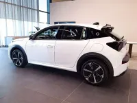 Nuova Lancia Ypsilon 110 CV (80 kW) 2026 Vernice bianco marmo Utilitaria