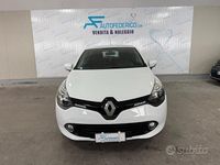 Usado Renault Clio IV 75 CV (55 kW) 2015 Blanco Berlina