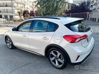 Gebraucht Ford Focus Active 120 PS (88 kW) 2021 Weiß Limousine