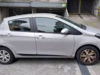 Usata Toyota Yaris Cool 69 CV (50 kW) 2018 Grigio Berlina