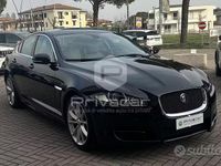 Usata Jaguar XF 190 CV (139 kW) 2012 Nero Berlina