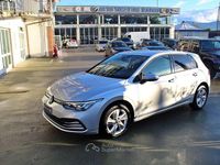 Usata VW Golf VIII Life 111 CV (81 kW) 2020 Argento Berlina