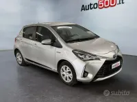 Usata Toyota Yaris Hybrid Active 73 CV (53 kW) 2018 Grigio Berlina