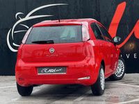 Usata Fiat Punto Young 69 CV (50 kW) 2014 176 rosso Utilitaria