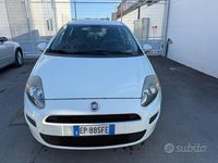 Usata Fiat Punto Lounge 77 CV (56 kW) 2014 Bianco Utilitaria