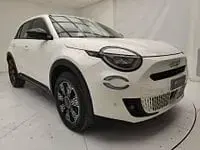 Käytetty Fiat 600 145 HP (106 kW) 2025 Valkoinen Katumaasturi