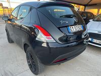 Usata Lancia Ypsilon 85 CV (62 kW) 2015 Nero Utilitaria