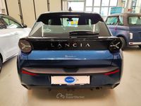 Usata Lancia Ypsilon 101 CV (74 kW) 2024 Blu lancia tetto nero Utilitaria