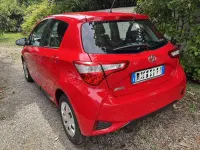 Usata Toyota Yaris Active 69 CV (50 kW) 2017 Rosso Berlina