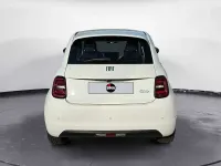 Usata Fiat 500e Icon 86 kW (118 CV) 2022 Bianco Utilitaria