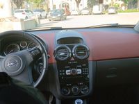 Usata Opel Corsa 86 CV (63 kW) 2012 Bianco Coupé