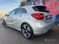 Usata Mercedes A180 108 CV (79 kW) 2017 Blu Berlina