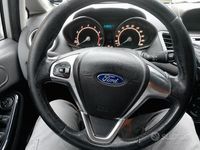 Usata Ford Fiesta Titanium 97 CV (71 kW) 2015 Grigio Utilitaria