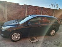 Usata Ford Focus Style 109 CV (80 kW) 2010 Nero Station wagon