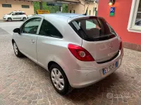 Usata Opel Corsa 75 CV (55 kW) 2009 Grigio Utilitaria