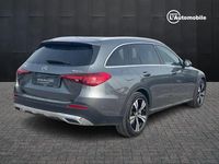 Usata Mercedes 220 Premium 200 CV (147 kW) 1983 Grigio Station wagon