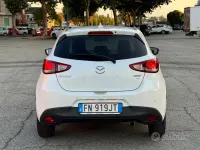 Usata Mazda 2 Essence 90 CV (66 kW) 2018 Bianco Berlina