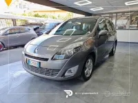 Usata Renault Scénic Luxe 131 CV (96 kW) 2011 Grigio Monovolume