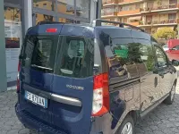Usata Dacia Dokker Comfort 102 CV (75 kW) 2019 Blu/azzurro Monovolume