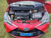 Usata Toyota Yaris Hybrid Cool 73 CV (53 kW) 2018 Rosso Berlina