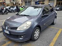 Usata Renault Clio II 75 CV (55 kW) 2006 Grigio Berlina