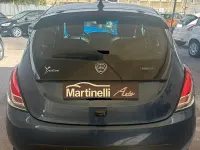 Usata Lancia Ypsilon Gold 69 CV (50 kW) 2022 Bluazzurro Utilitaria