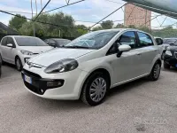 Usata Fiat Punto Evo Dynamic 69 CV (50 kW) 2011 Bianco Utilitaria