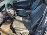 Usata Opel Astra Cosmo 125 CV (91 kW) 2008 Argento Berlina