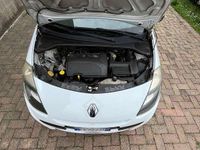 Usata Renault Clio III 75 CV (55 kW) 2011 Bianco Berlina