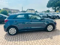 Usata Kia Rio 82 CV (60 kW) 2018 Blu Berlina